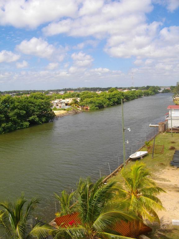 Easy Inn Hotel Belize City Eksteriør billede