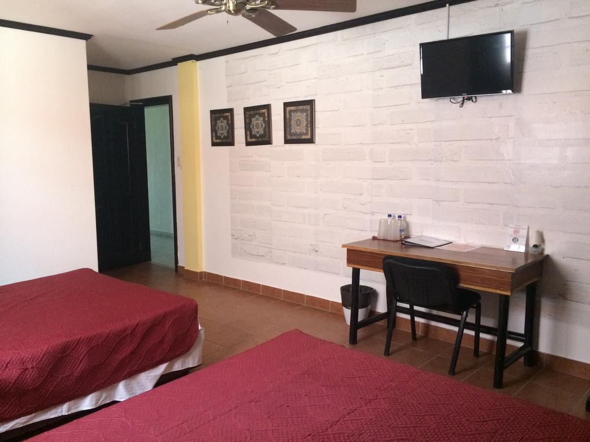 Easy Inn Hotel Belize City Eksteriør billede
