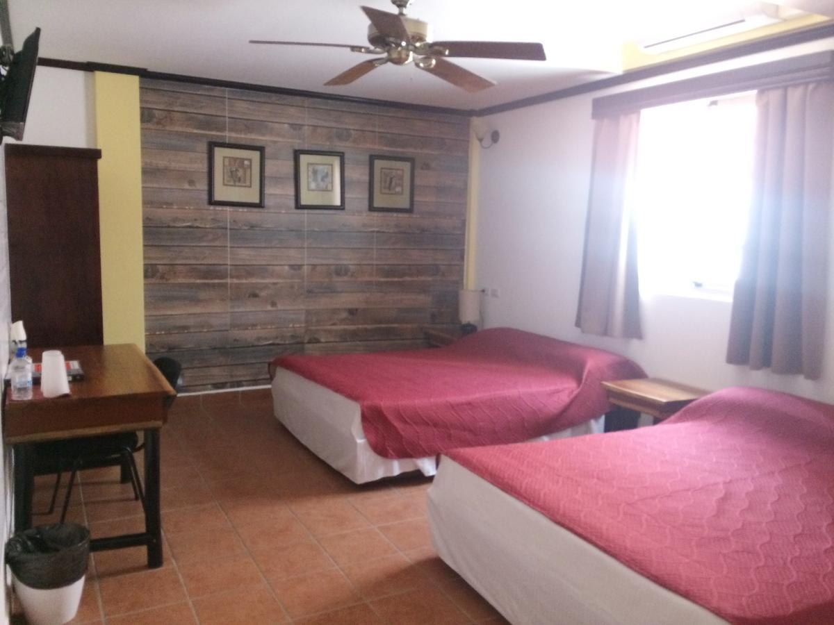 Easy Inn Hotel Belize City Eksteriør billede