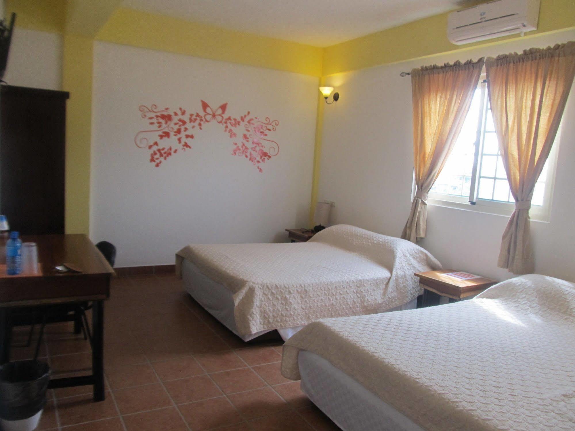 Easy Inn Hotel Belize City Eksteriør billede