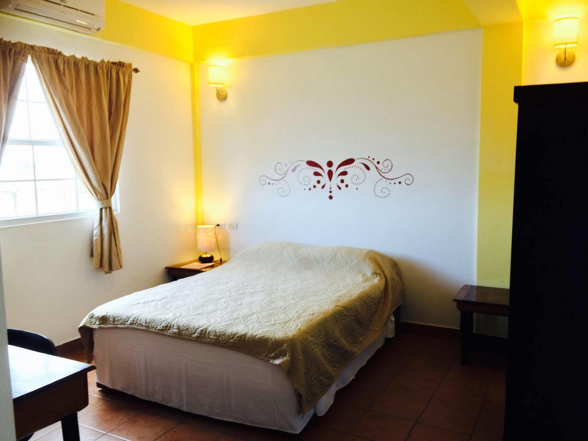 Easy Inn Hotel Belize City Eksteriør billede